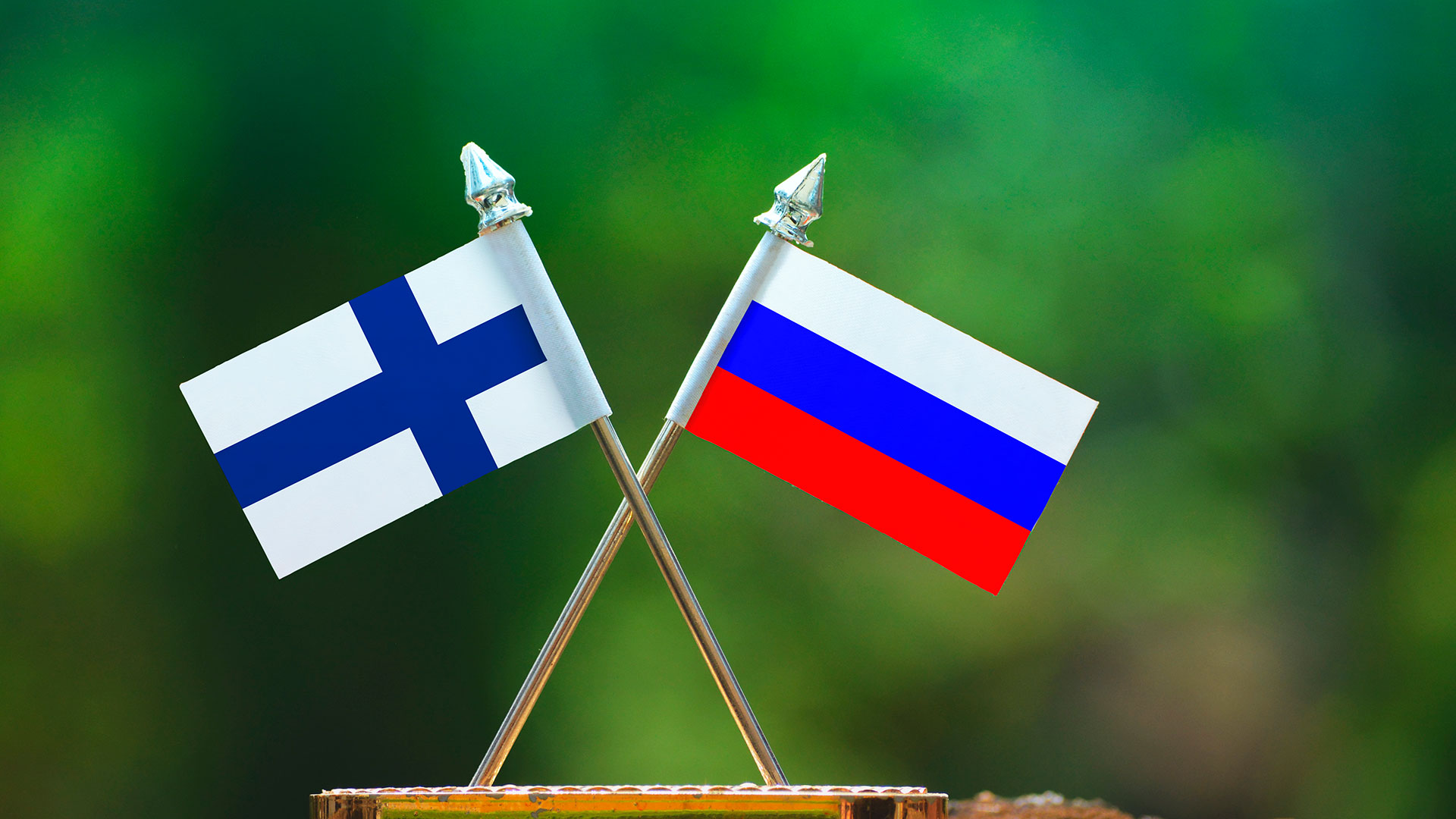 Финляндия закрывает пункты пропуска на границе с Россией