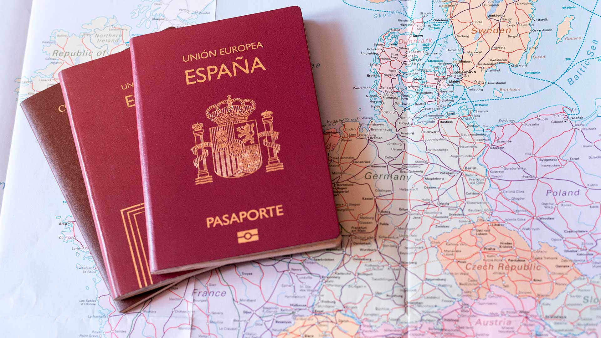 Испанский паспорт, который могут получить иностранцы