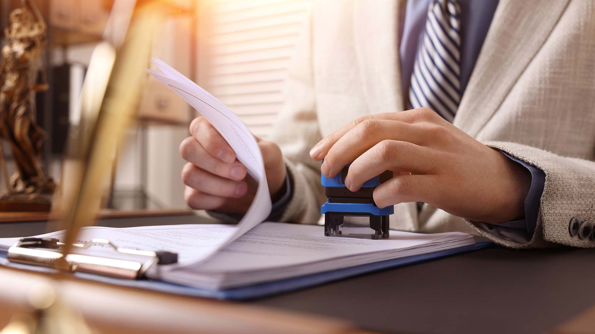 Документы на гражданство Португалии заверяются у юриста