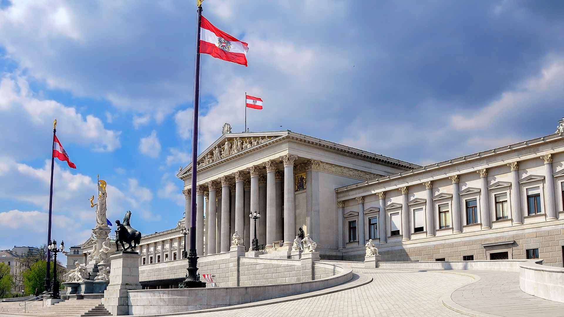 Здание парламента символизирует возможность остаться в Австрии
