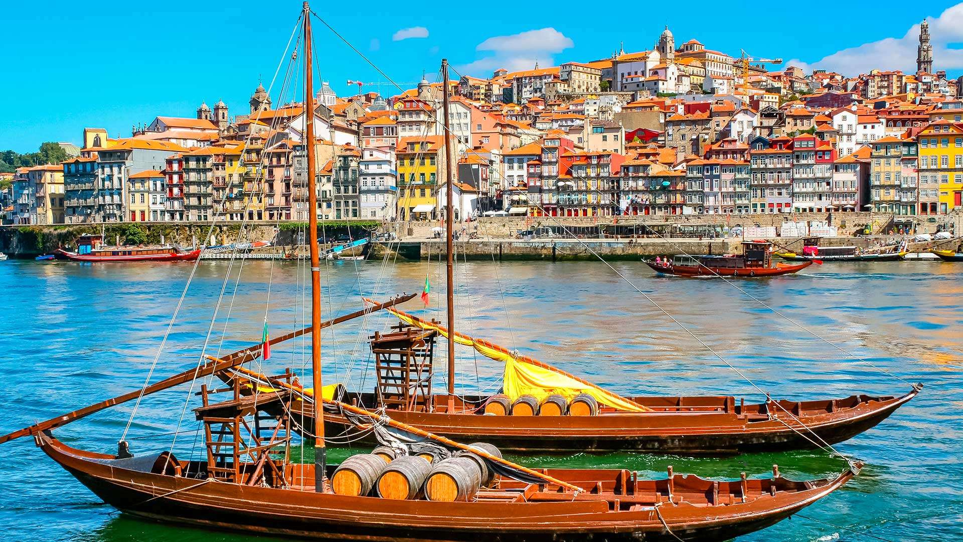 Панорама Порту, города в Португалии, ВНЖ которой могут получить иностранцы
