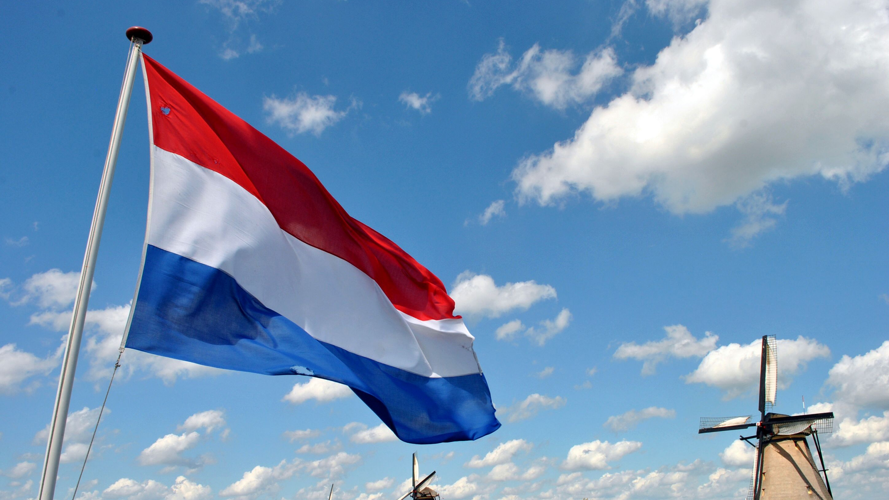 Как получить ПМЖ и переехать в Нидерланды
