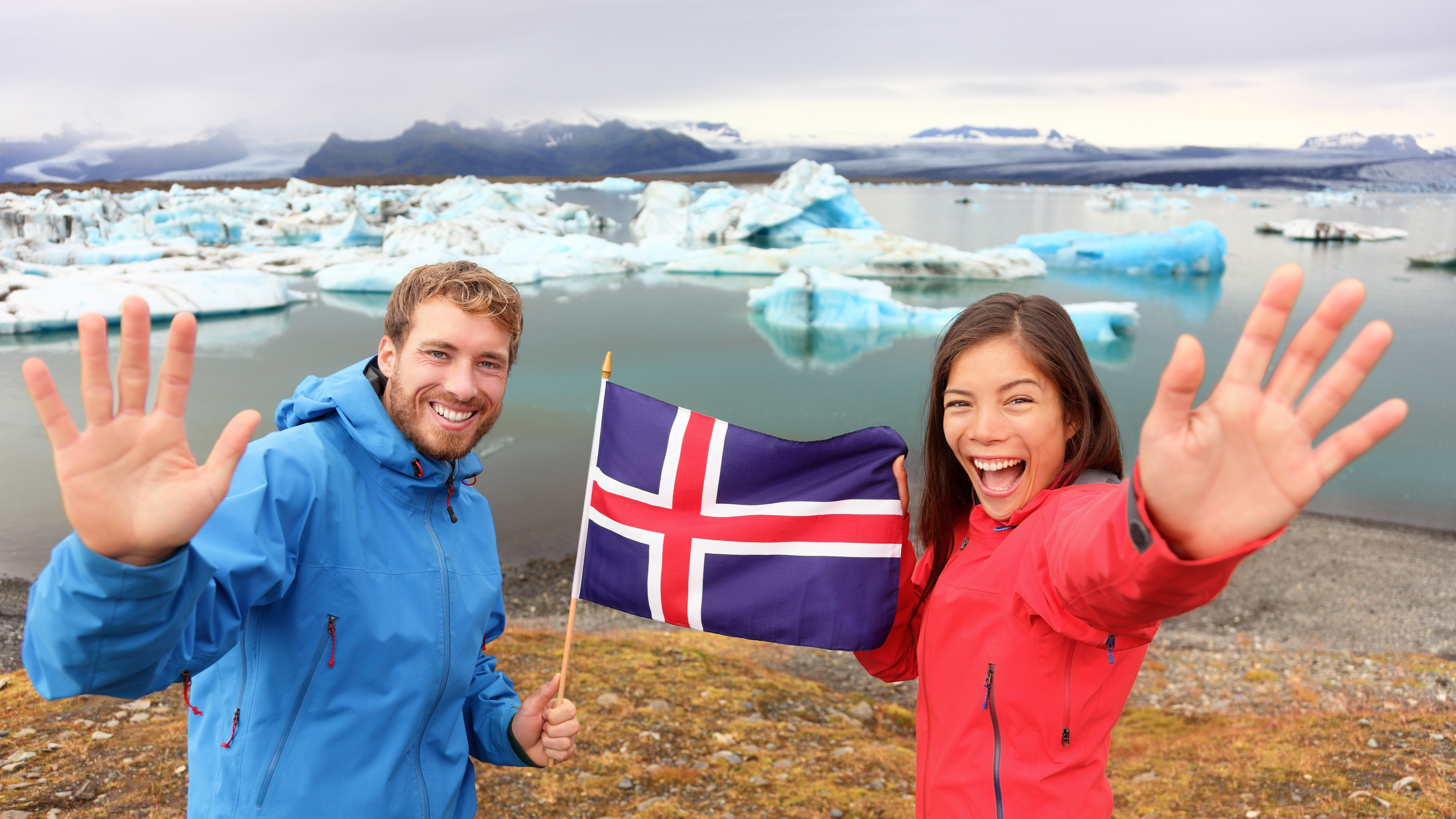 Как получить ПМЖ и переехать в Исландию