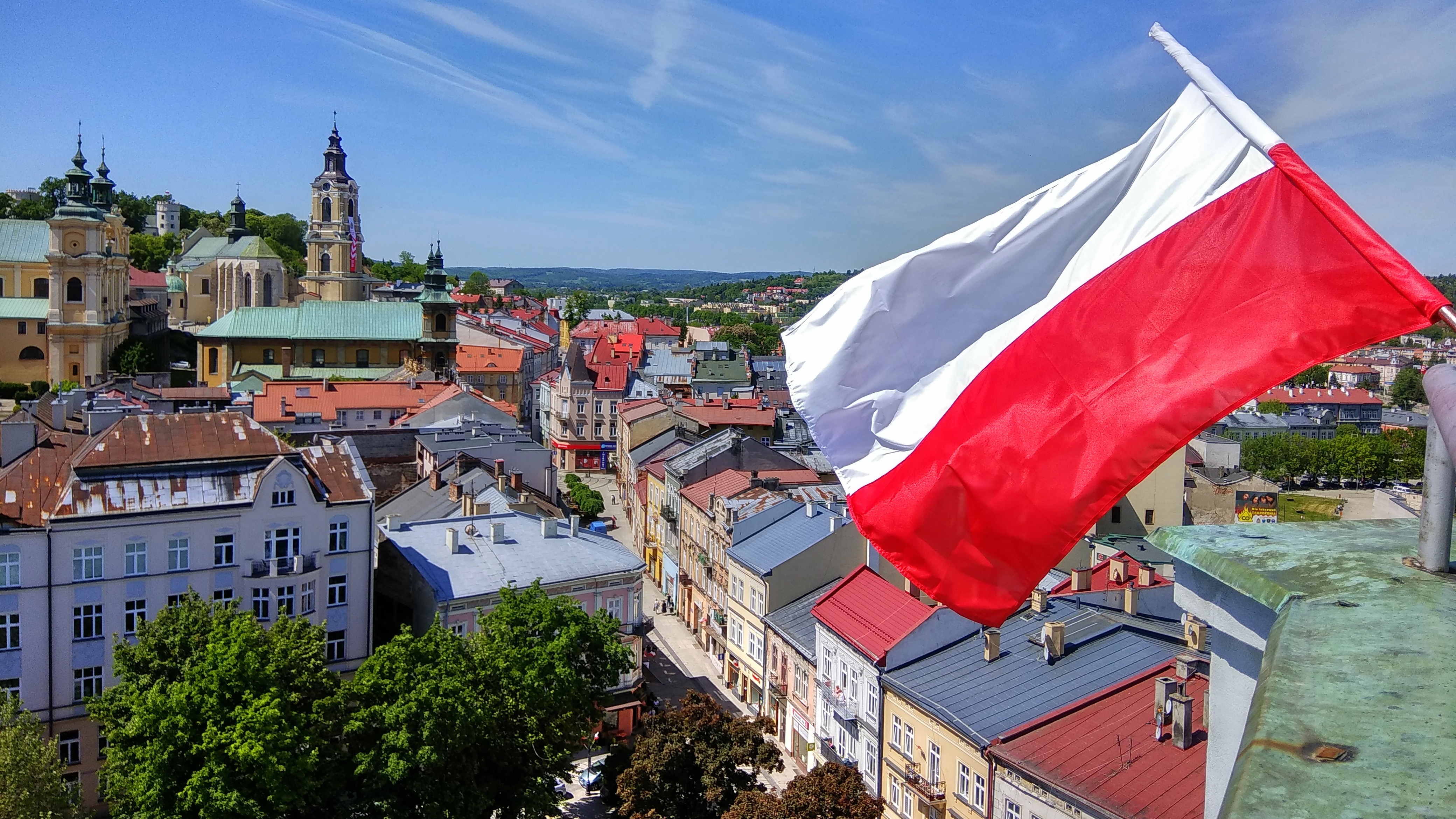 Вид на Польшу, куда иностранцы могут переехать по беженству