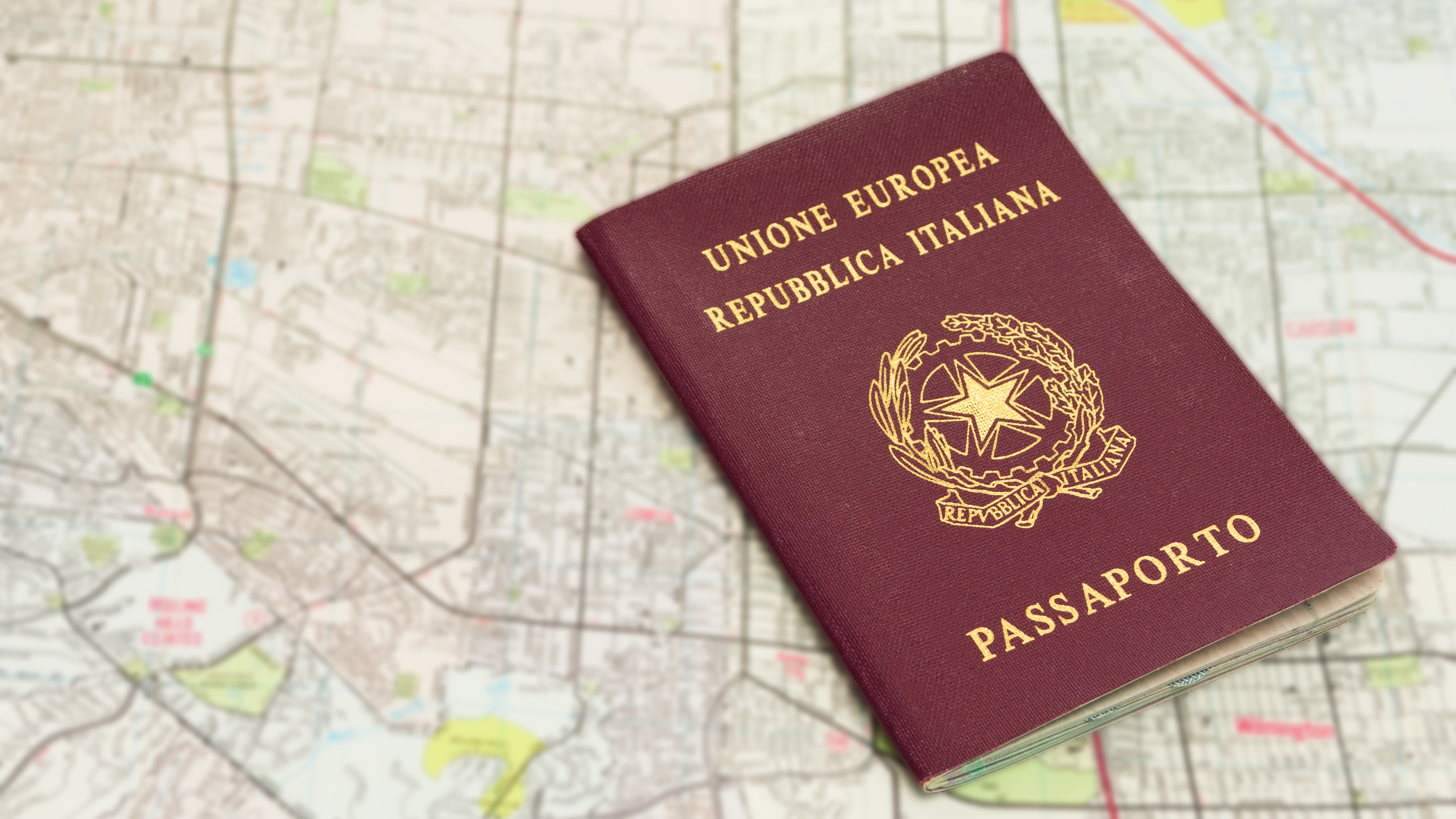 Итальянский паспорт, который могут оформить иностранцы