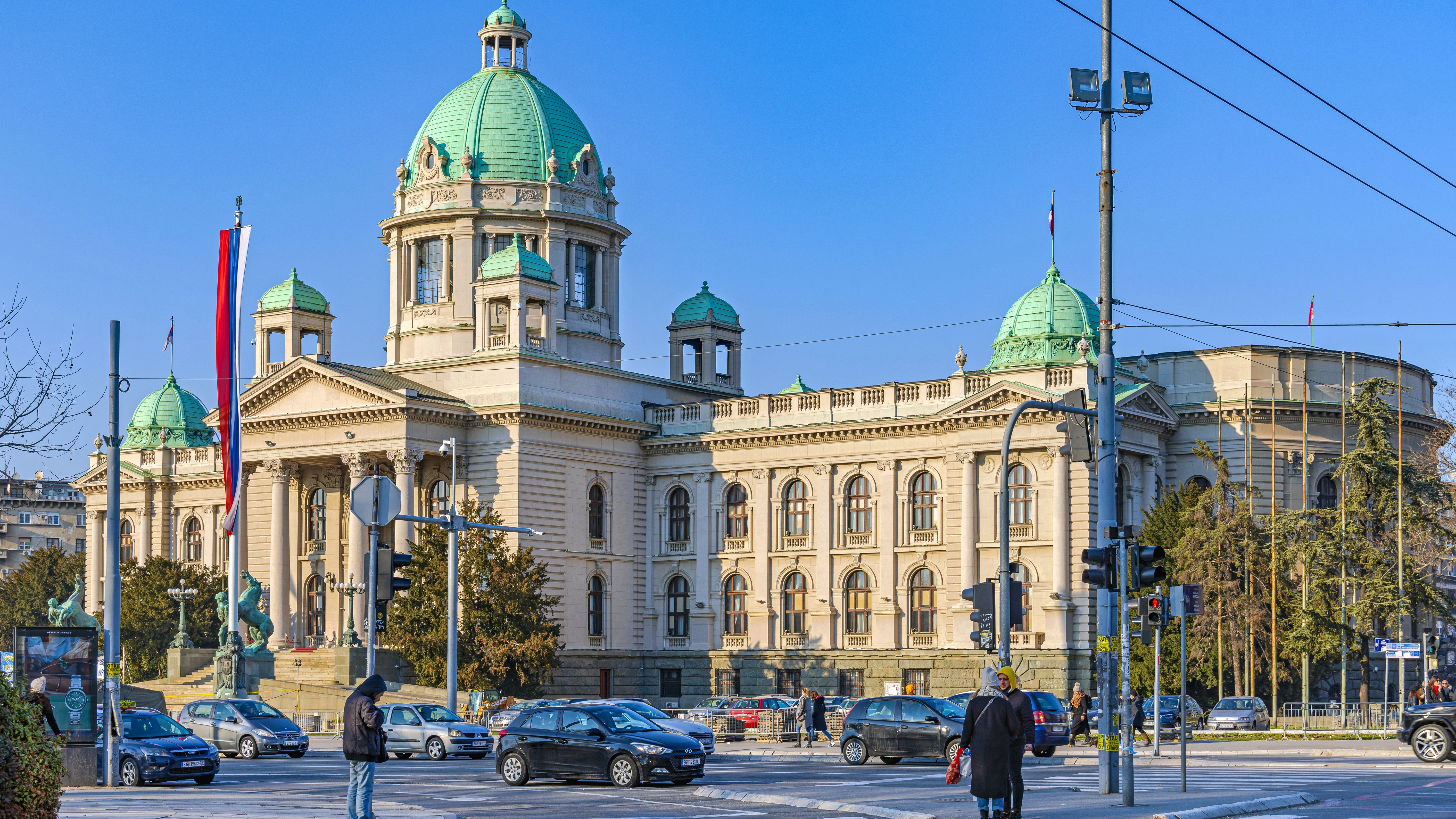 Здание Парламента в Сербии, куда могут переехать иностранцы