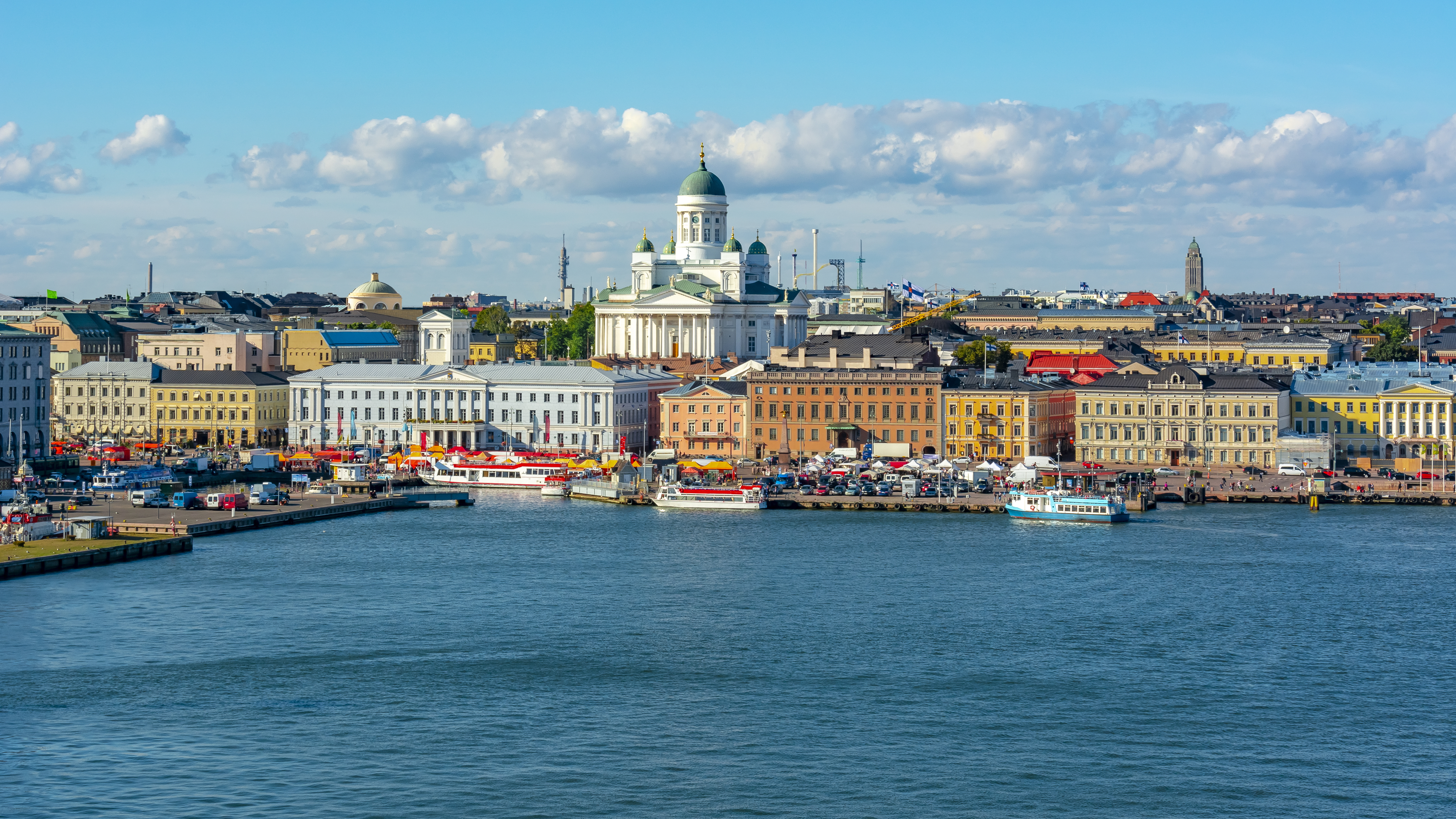 Хельсинки, столица Финляндии, ВНЖ которой могут получить россияне, украинцы и белорусы