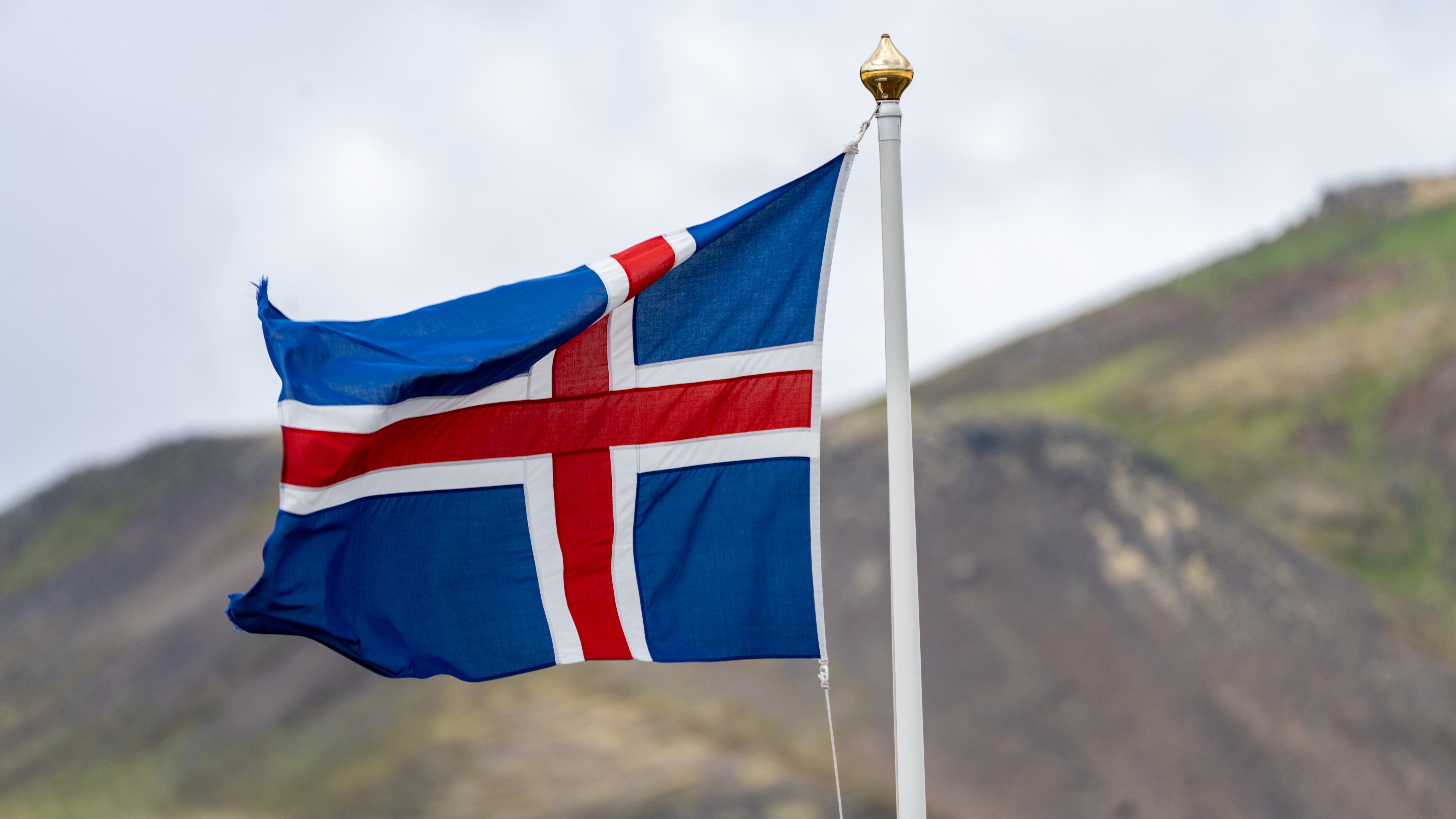 Получение вида на жительство в Исландии
