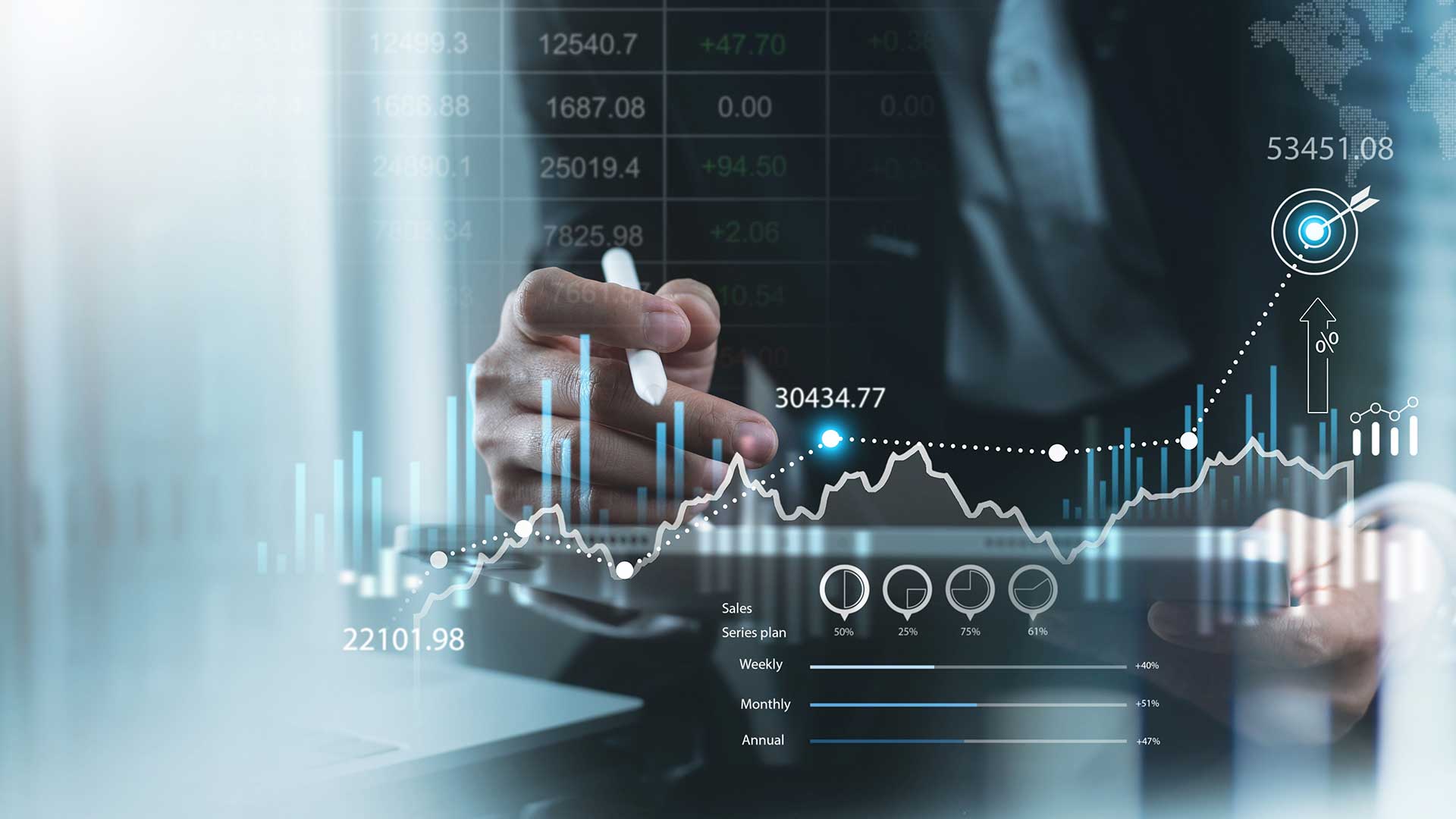 Инвестор с ВНЖ Италии следит за графиком доходов